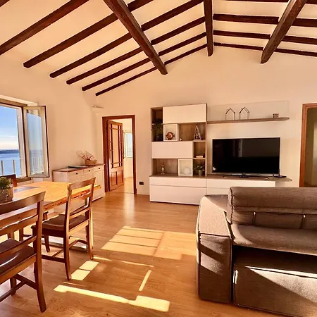 Kiss Of Sea - Balzi Rossi & Baia Beniamin * Vintimille