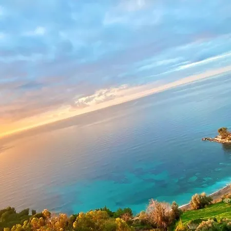 Kiss Of Sea - Balzi Rossi & Baia Beniamin * Ventimiglia