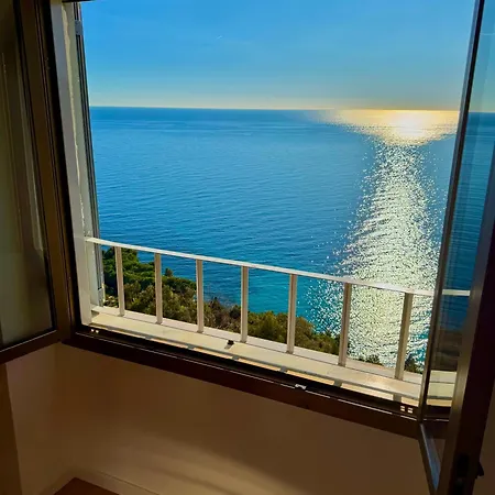 Kiss Of Sea - Balzi Rossi & Baia Beniamin Apartmán *