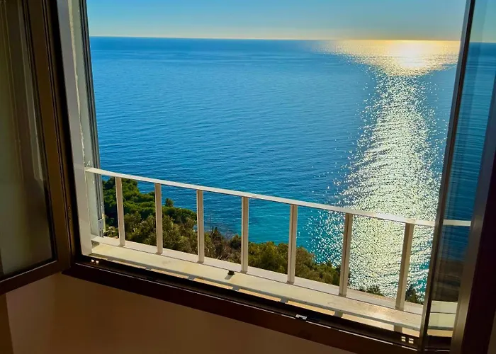 Kiss Of Sea - Balzi Rossi & Baia Beniamin Apartment *